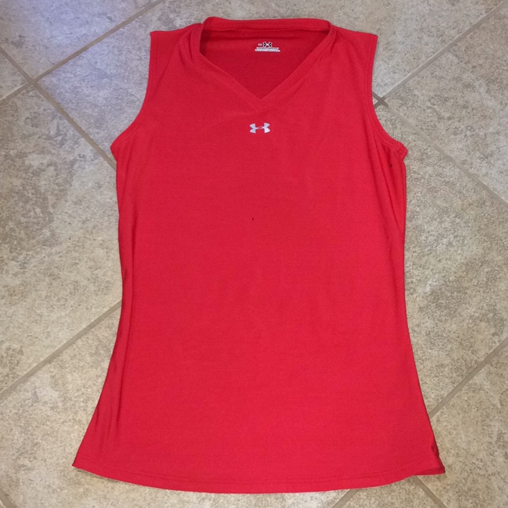 Fitted under armour tank top